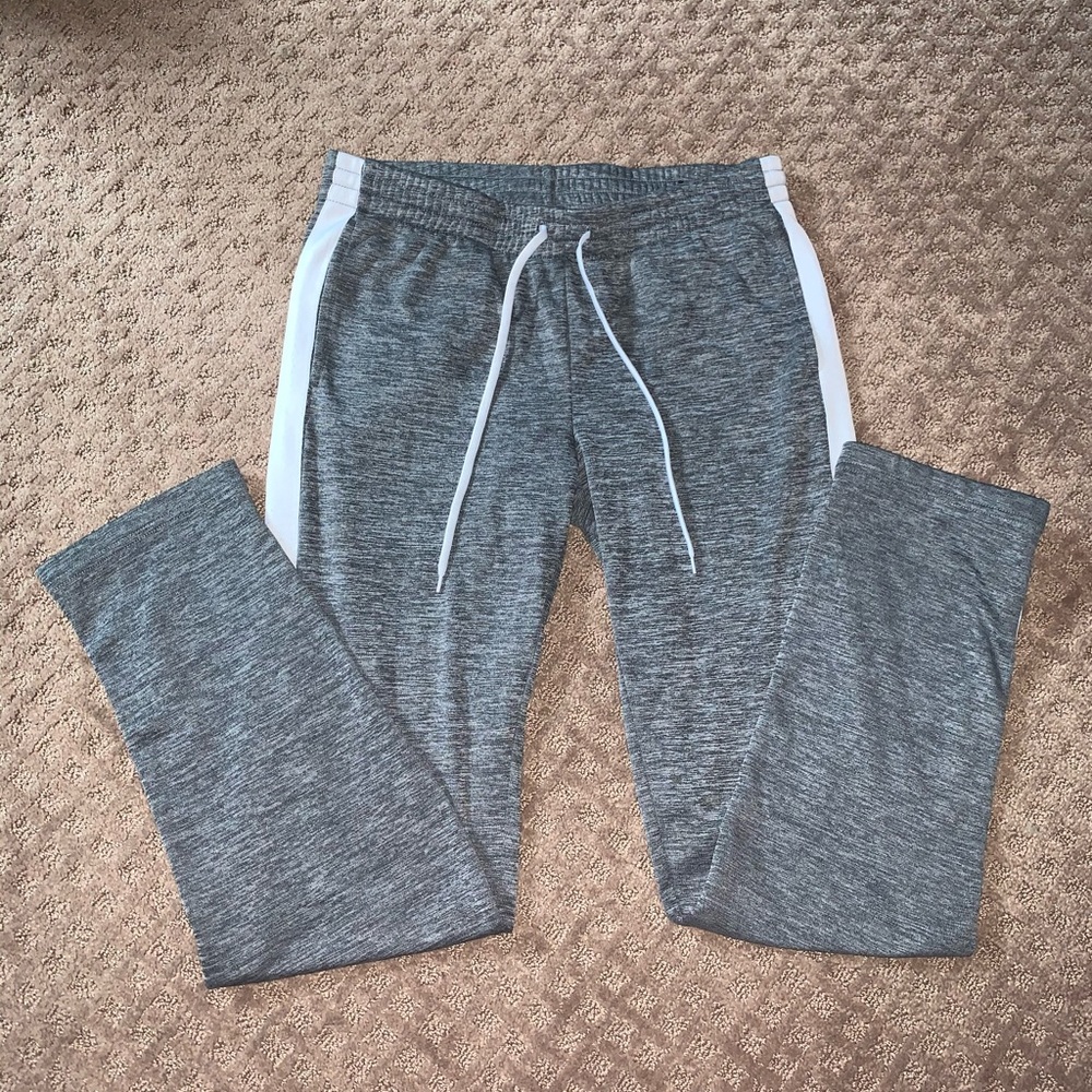 Women’s lightly worn gray sweatpants
